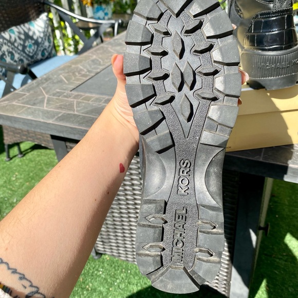 Used twice , leather and suede leather . - Picture 5 of 5